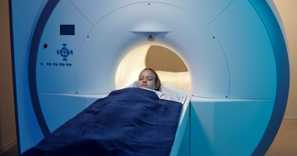 Differences Between an Open MRI vs. Closed MRI - Vital Imaging